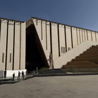 Экскурсия в Новый музей в Гизе на автобусе